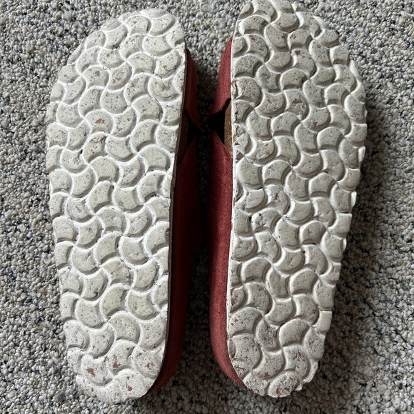 Red suede sandals - Picture 2 of 3